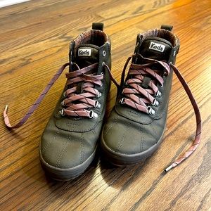 Unique Keds Olive Green Rain Shoes, Size 9